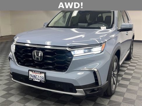 Used 2023 Honda Pilot Elite image 2