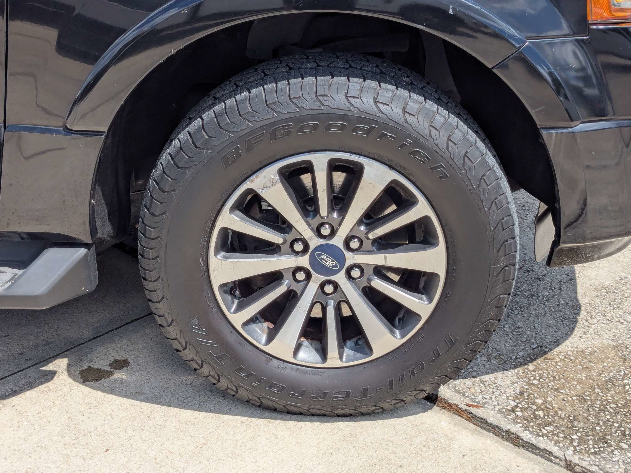Used 2016 Ford Expedition EL XLT w/ Equipment Group 202A RWD image 12