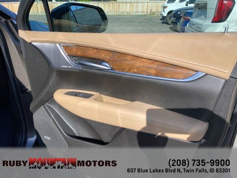 Used 2020 Cadillac XT5 Premium Luxury w/ Platinum Package AWD/4WD image 38