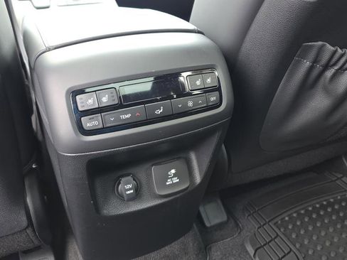 Used 2022 Hyundai Palisade Calligraphy image 17