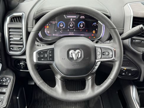 Used 2025 RAM 2500 Laramie AWD/4WD image 18