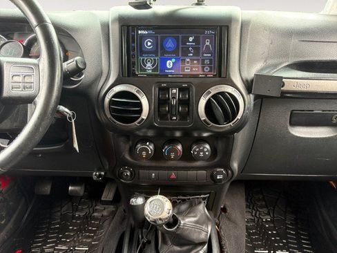 Used 2016 Jeep Wrangler Unlimited Sport w/ Quick Order Package 23S AWD/4WD image 12