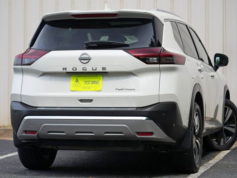 Used 2022 Nissan Rogue Platinum w/ Head-Up Display Package FWD image 4