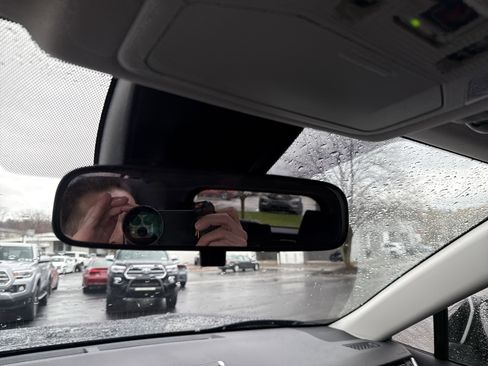 Used 2021 Toyota RAV4 XLE image 20