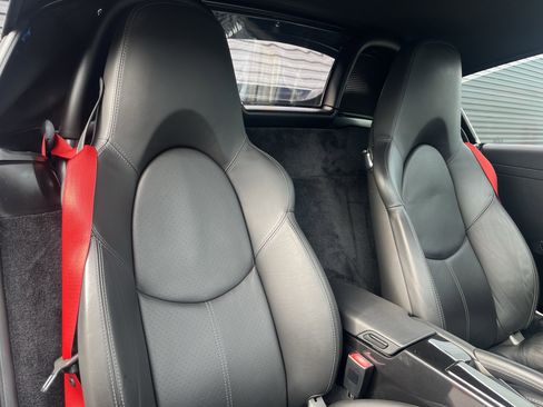 Used 2011 Porsche Boxster Spyder image 21