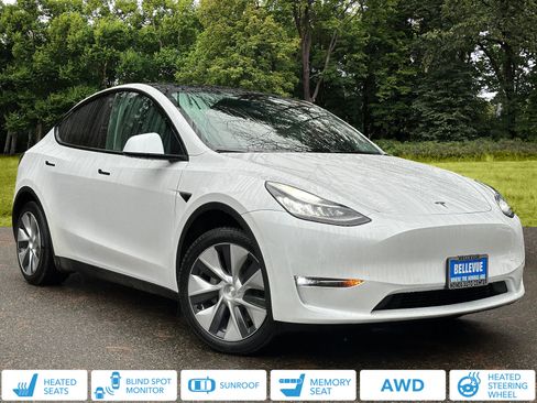 Used 2022 Tesla Model Y Long Range image 1