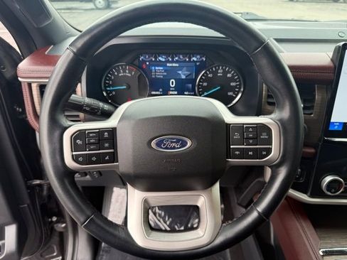 Used 2023 Ford Expedition Max Limited image 16