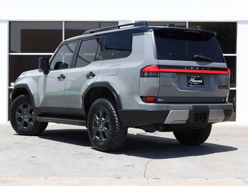 Used 2024 Lexus GX 550 AWD/4WD image 10