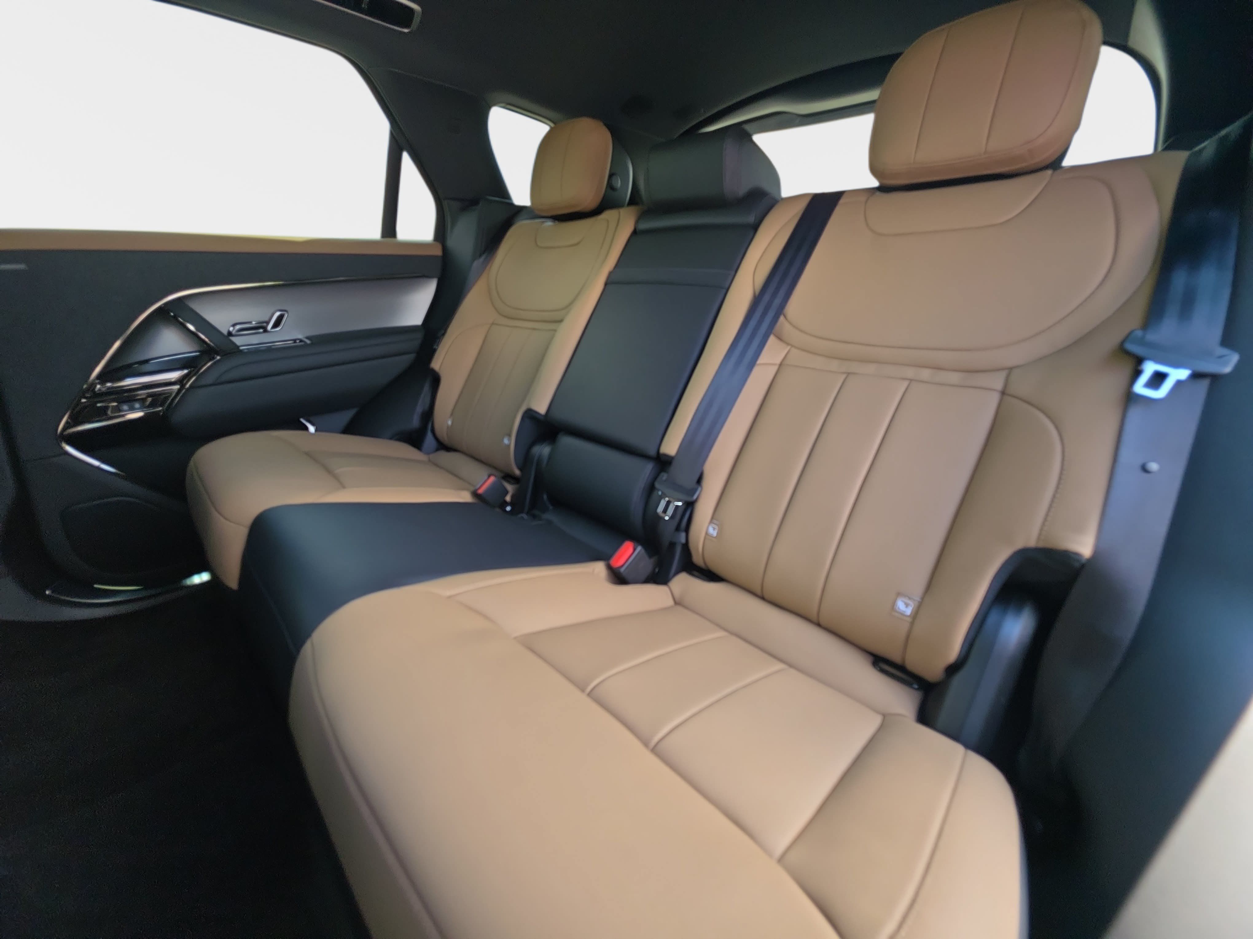 New 2026 Land Rover Range Rover Sport Dynamic SE AWD/4WD image 14