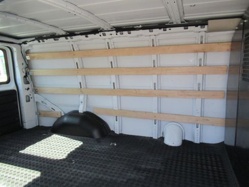 Used 2025 GMC Savana 2500 w/ Driver Convenience Package RWD image 13