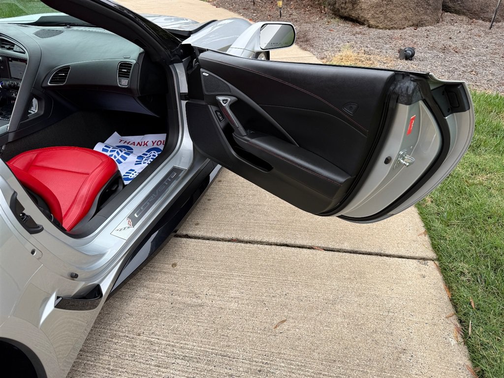Used 2018 Chevrolet Corvette Z06 w/ Battery Protection Package RWD image 59