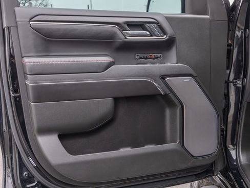 Used 2025 GMC Sierra 1500 AT4X image 15