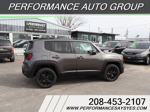 Used 2017 Jeep Renegade Altitude image 7