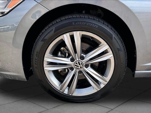 Used 2024 Volkswagen Jetta SE FWD image 11