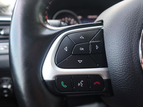 Used 2020 Jeep Compass Trailhawk w/ Leather Interior Group AWD/4WD image 70