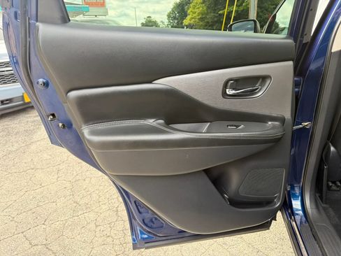 Used 2019 Nissan Murano SV AWD/4WD image 11