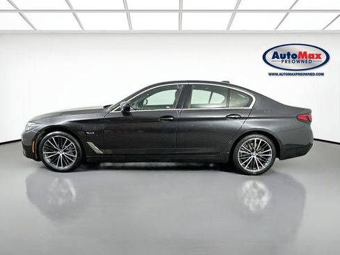 Used 2023 BMW 530e xDrive w/ Premium Package image 7