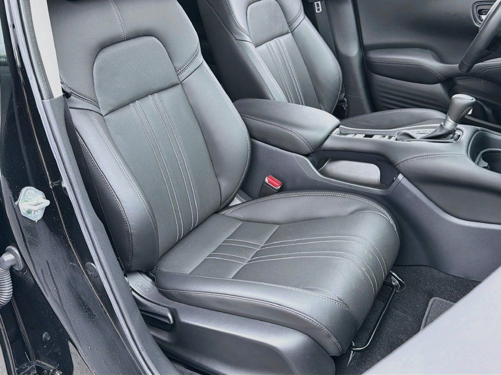 Used 2025 Honda HR-V EX-L image 29