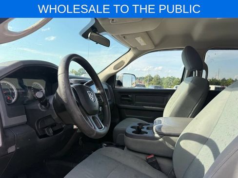 Used 2016 RAM 3500 Tradesman w/ Chrome Appearance Group AWD/4WD image 4
