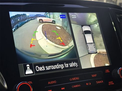 Used 2023 Nissan Titan PRO-4X w/ Pro-4x Convenience Package image 24