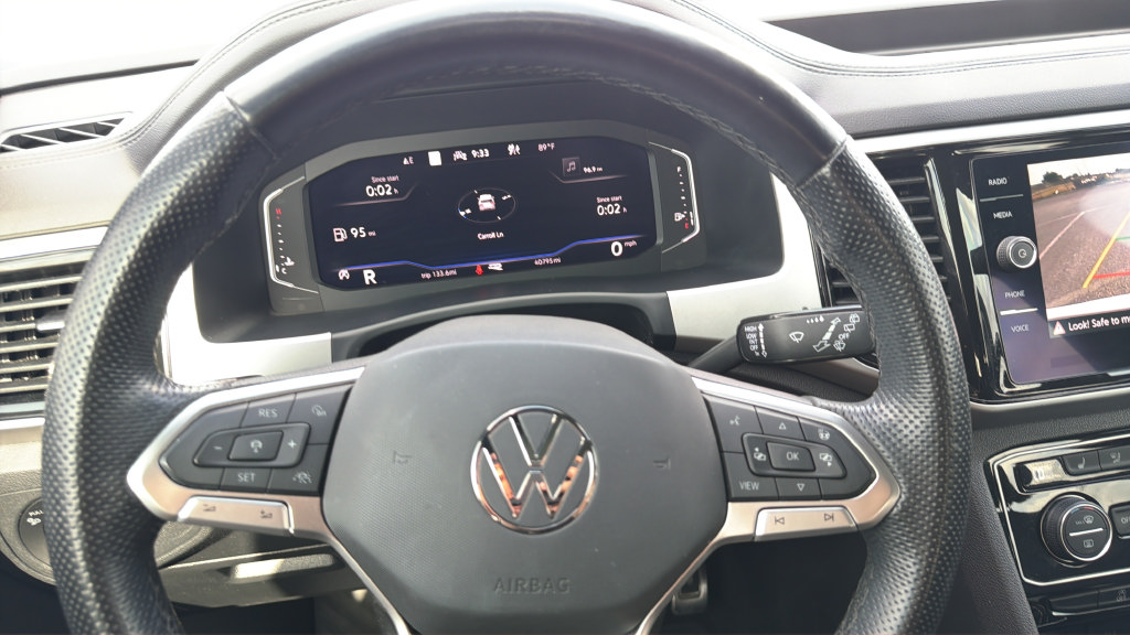 Used 2022 Volkswagen Atlas Cross Sport SEL R-Line AWD/4WD image 25