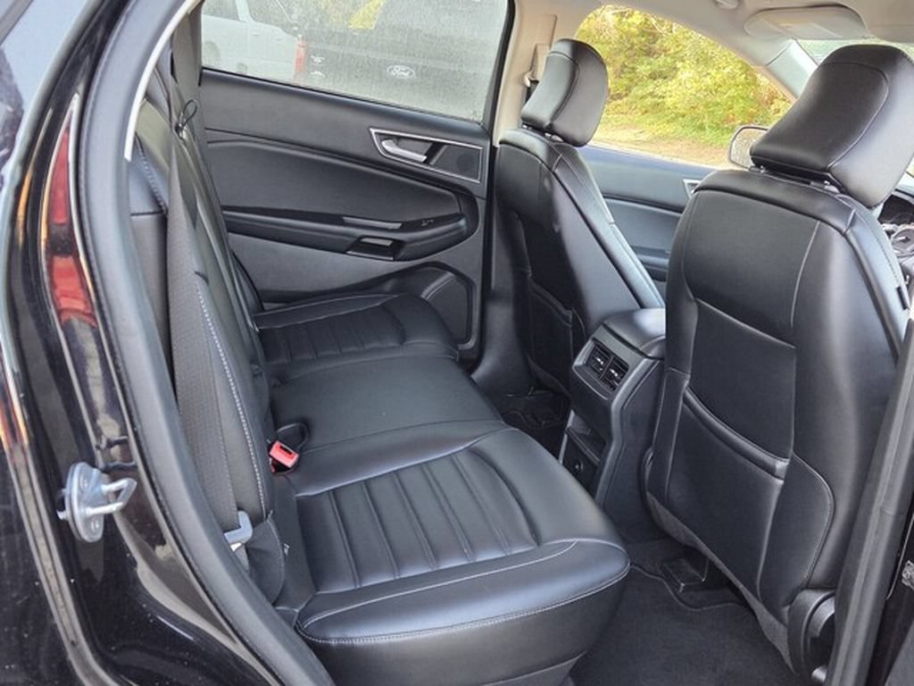 Used 2024 Ford Edge SEL AWD/4WD image 17