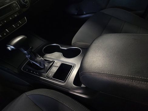 Used 2019 Kia Sorento AWD w/ LX Convenience Package image 26