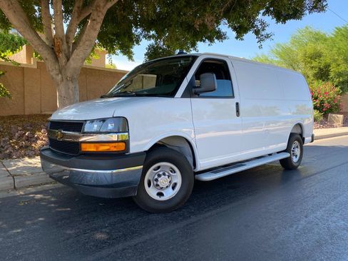 Used 2025 Chevrolet Express 2500 w/ Driver Convenience Package RWD image 50