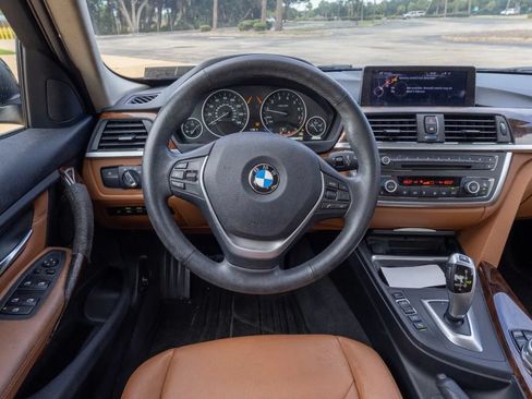 Used 2014 BMW 328i xDrive Sedan AWD/4WD image 17