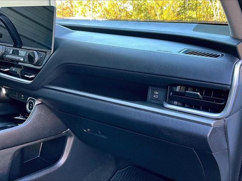Used 2024 Toyota Grand Highlander XLE image 16