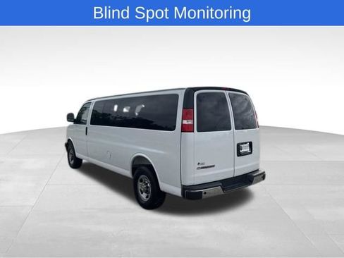 Used 2025 Chevrolet Express 3500 LT w/ LT Preferred Equipment Group RWD image 7