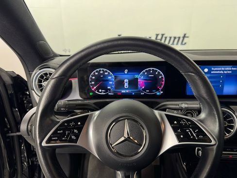 Used 2025 Mercedes-Benz CLA 250 CLA 250 image 21