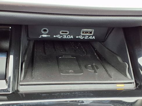 Used 2025 Subaru Outback Limited AWD/4WD image 10