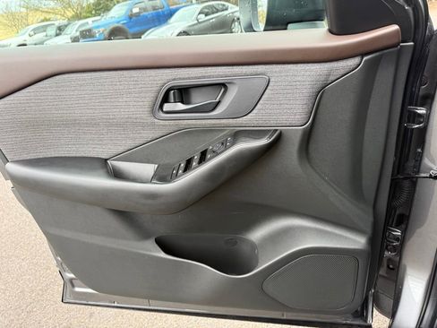 Certified 2023 Nissan Rogue S image 21