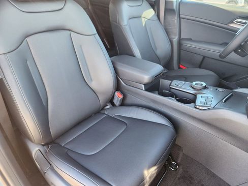 New 2026 Kia Sportage EX image 13