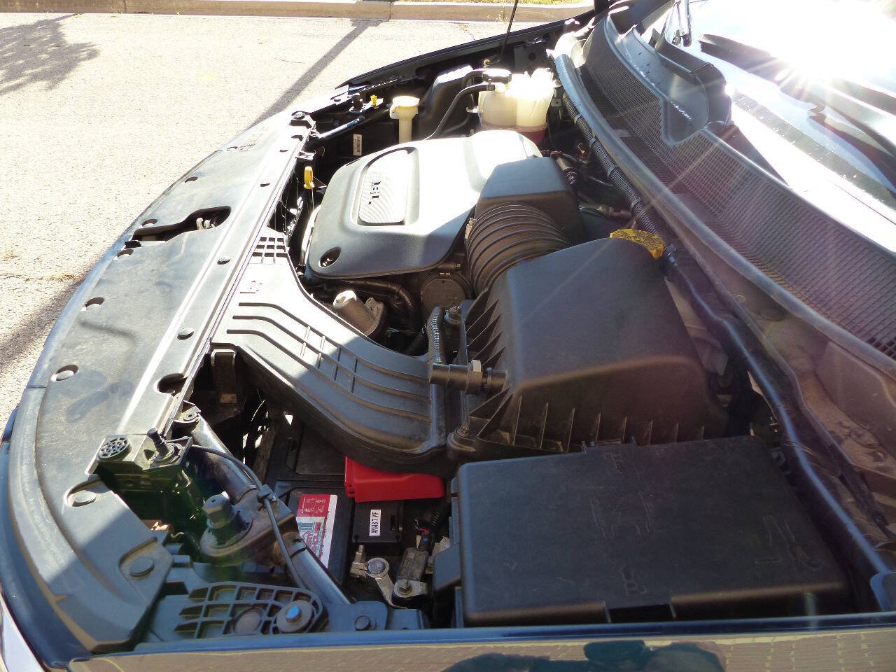 Used 2025 Chrysler Pacifica Select FWD image 17