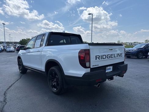 Certified 2024 Honda Ridgeline Black Edition image 5