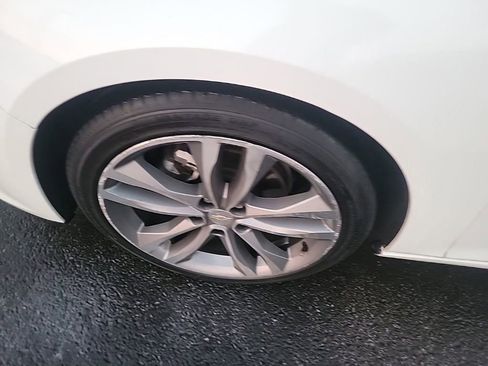 Used 2023 Chevrolet Malibu LT image 14