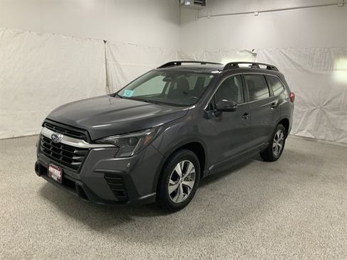 Used 2023 Subaru Ascent Premium AWD/4WD image 2