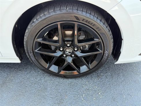 Used 2024 Honda Civic Sport image 8