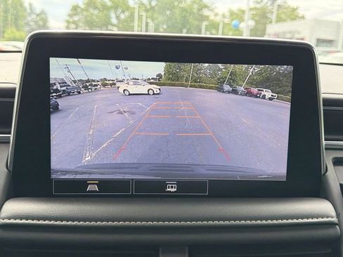 Used 2021 Chevrolet Suburban Premier RWD image 7