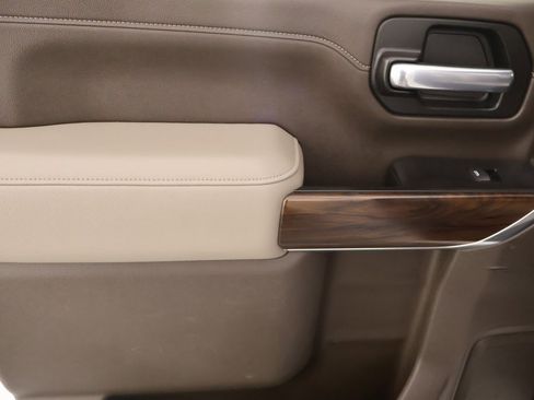 Used 2021 GMC Sierra 3500 SLT image 16