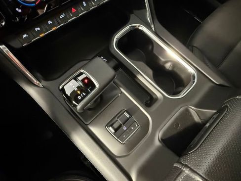 Used 2024 GMC Sierra 1500 Denali w/ Denali Reserve Package AWD/4WD image 33