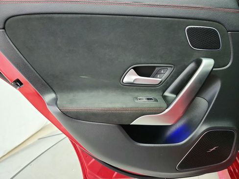 Used 2021 Mercedes-Benz CLA 250 4MATIC image 31