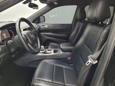 Used 2019 Jeep Grand Cherokee Laredo image 17