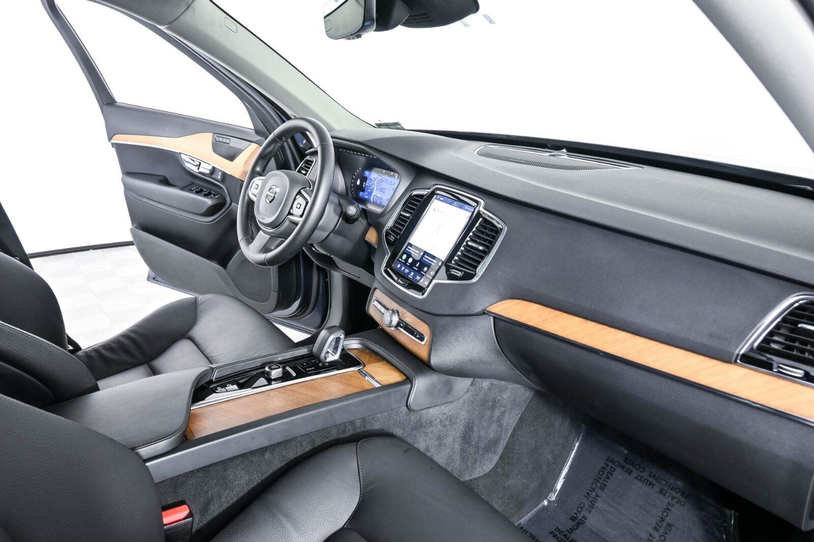 Used 2025 Volvo XC90 T8 Plus w/ Protection Package Premier AWD/4WD image 25