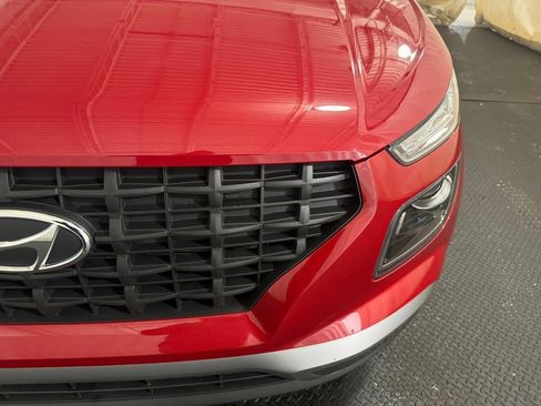 Certified 2023 Hyundai Venue SE image 5