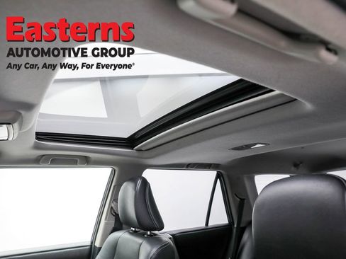 Used 2015 Toyota 4Runner Limited image 98