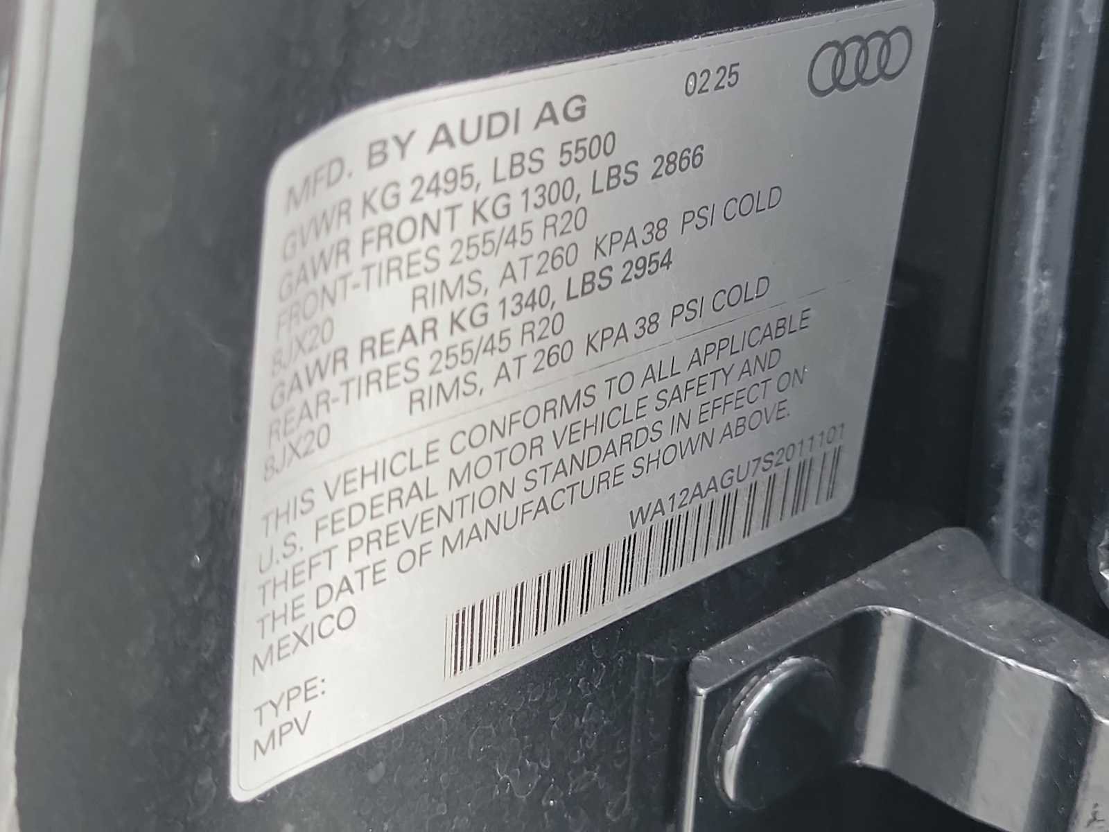 Certified 2025 Audi Q5 Premium Plus w/ Premium Plus AWD/4WD image 36