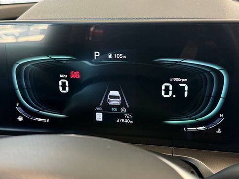 Used 2025 Kia Telluride S AWD/4WD image 24